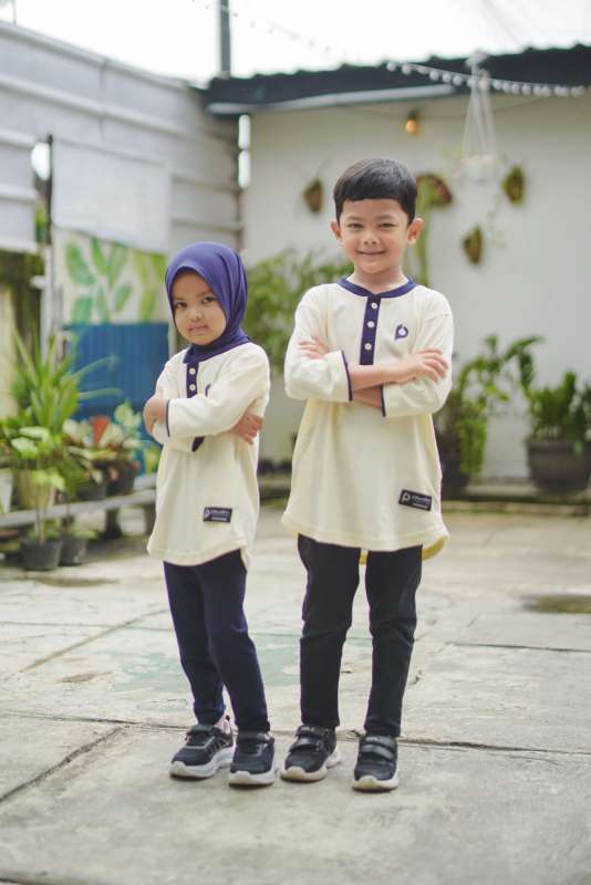 Kaos Kurta Anak Premium 100% Cotton Combed 20s Muslim Koko Kerah Kancing Henley Cream Lengan 3/4 Navy Peweka